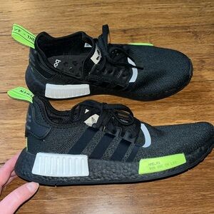 Brand new, never worn Men’s size 9 Adidas NMD_R1